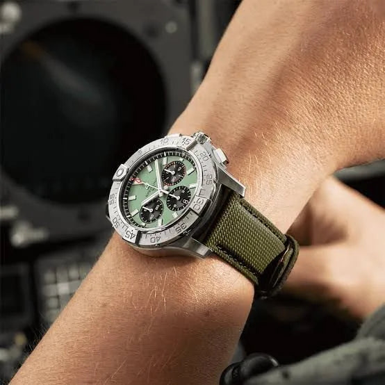 BREITLING AVENGER CHRONOGRAPH 44 7AA PREMIUM GREEN DIAL